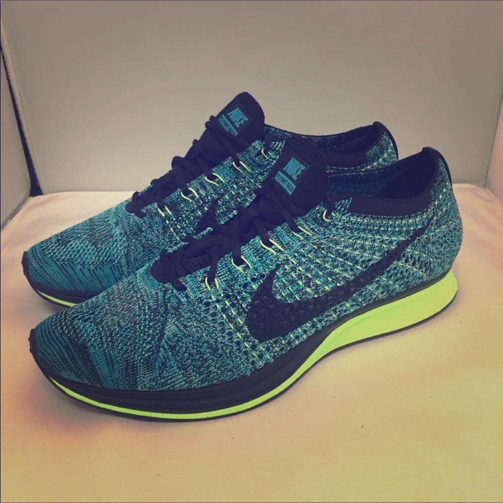 Nike flyknit racer.